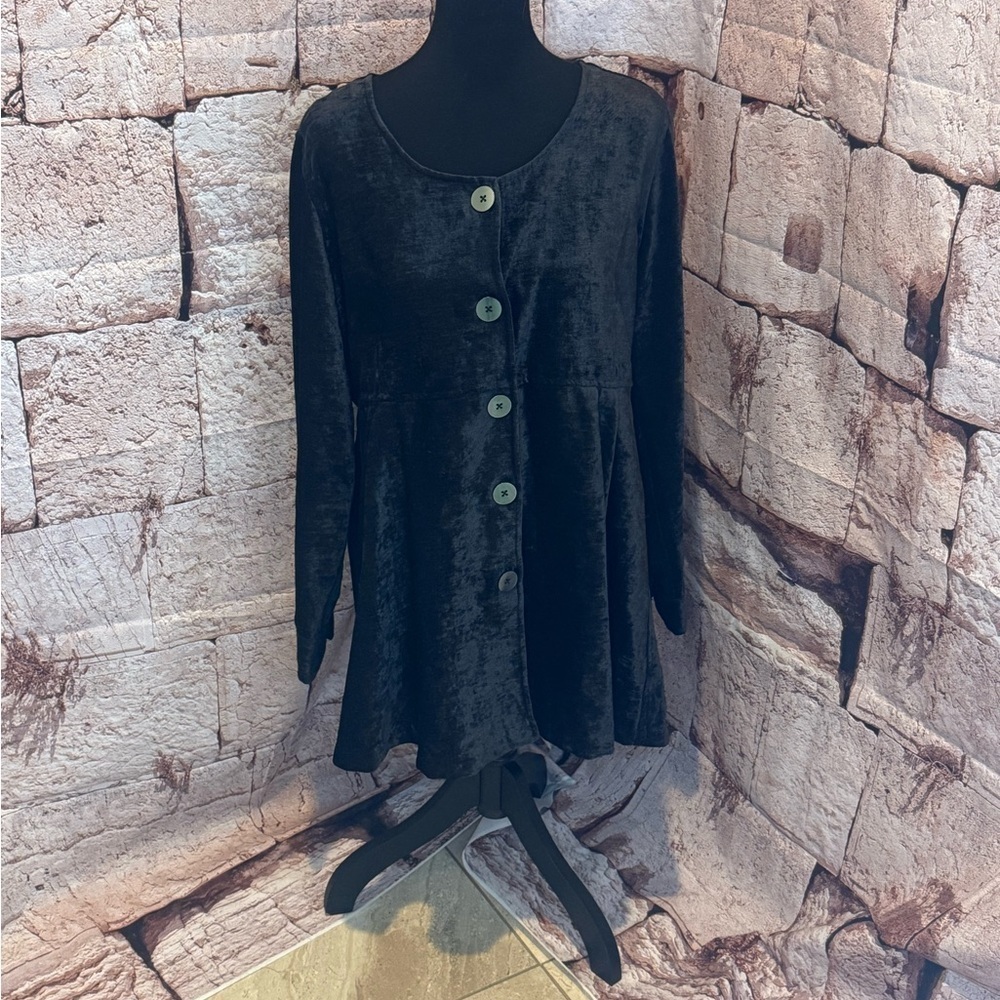 New soft surroundings Black Velvet Button-Up long shirt machine washable